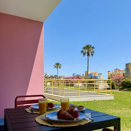 New Listing - Colorbay At Marina, Lägenhet