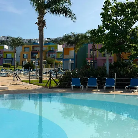 Lägenhet New Listing - Colorbay At Marina,